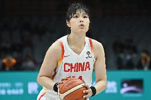 李月汝：对阵比利时队能够看到世界篮球的进步
