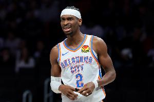 亚历山大连续129场20+ 延续自己的NBA历史纪录！